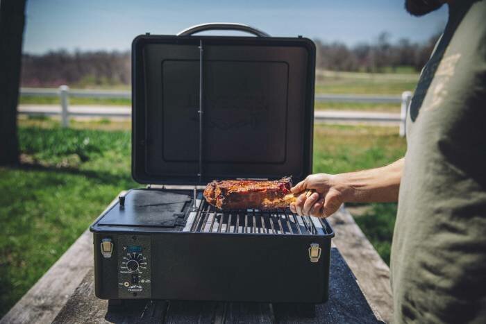 Traeger Ranger Pellet Grill TFT18KLDA