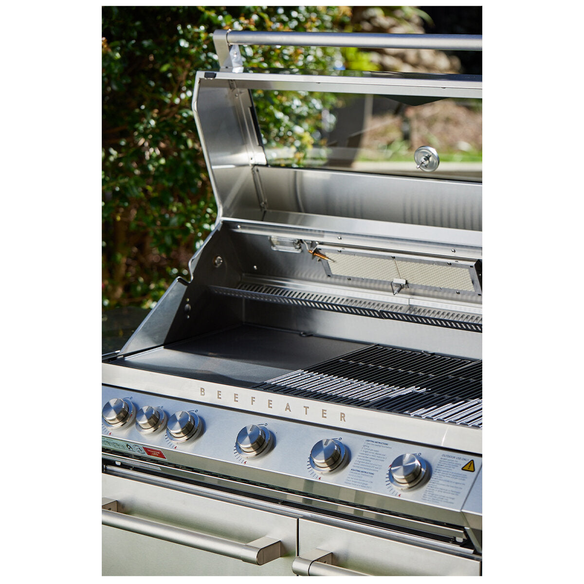 BeefEater 7000 Premium Five Burner Built-in Barbecue and Trolley BMF7655SA